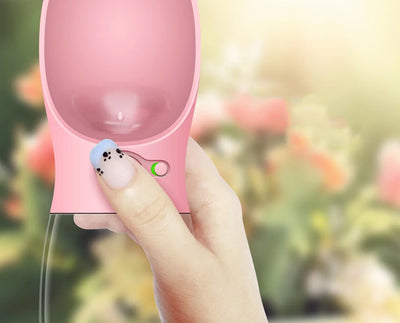 Praktische Hunde-Wasserflasche To-Go